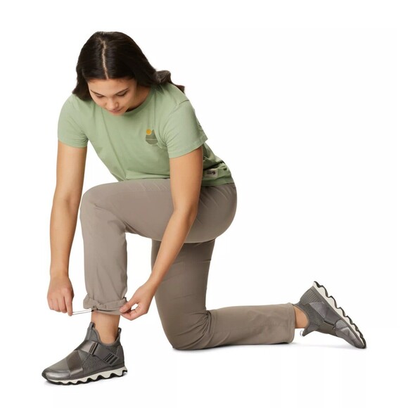 Mountain Hardware Womens Size 10 Hiking Outdoor Trail Pant Beige UPF 50 Stretch - Picture 5 of 7